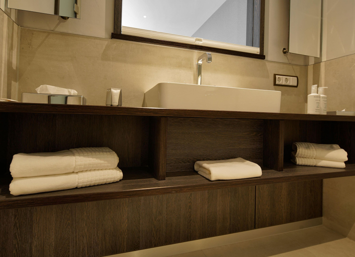 Bathroom 5, Essensio Hotel Düsseldorf, Mettmann