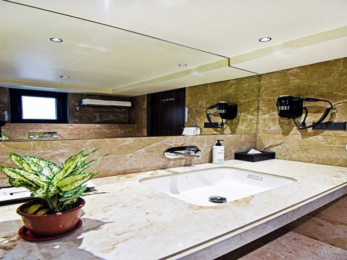 Bathroom 2, Palette Shrinivas Suites Baner Pune, Pune
