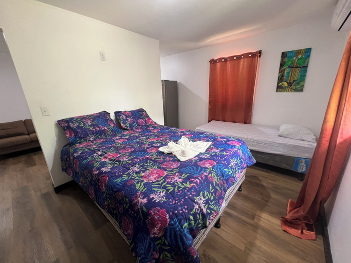 Room 5, Raul Villas  Hotel & Hostal, Roatán