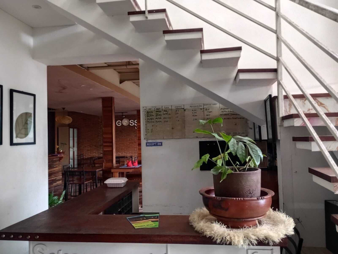 Interior 2, new poppies hotel, Lombok