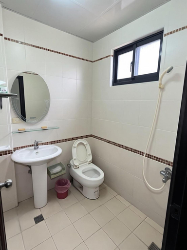 Bathroom 3, Dong Wang Homestay, Taitung