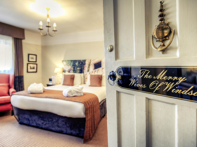 Bedroom, Mercure Stratford Upon Avon Shakespeare Hotel, Warwickshire
