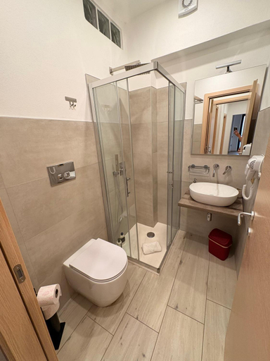 Bathroom, S'Arrollieddu, Cagliari