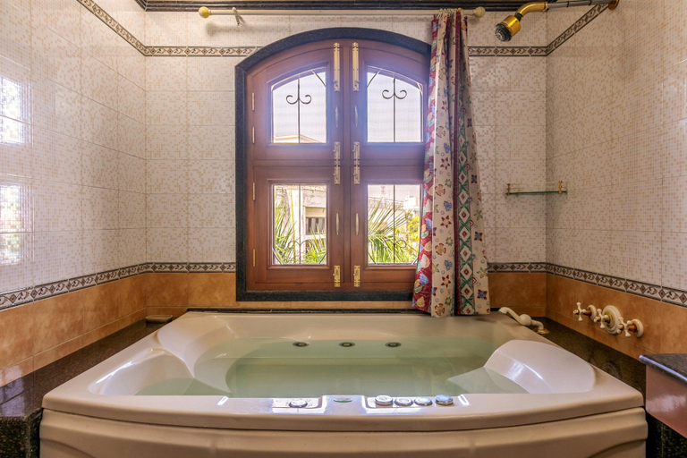 Bathroom 3, StayVista at Kia Ora, Raigarh