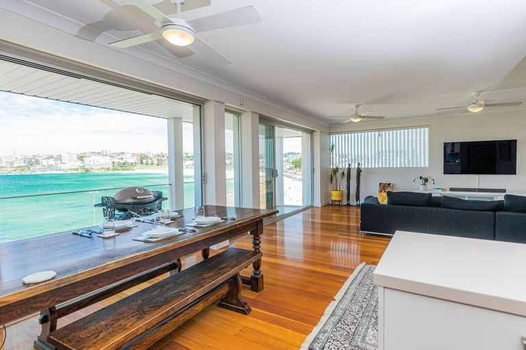5, Ocean view luxury 3 bedroom home with balcony, Sydney