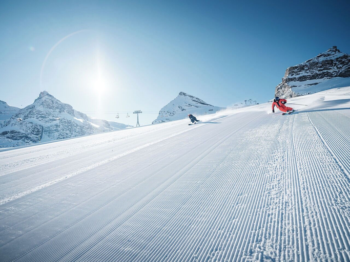 Snow and ski sports 3, Victoria C - InspiringPlaces, Visp