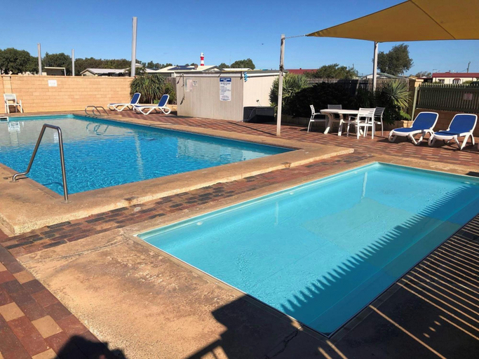 Sport & Beauty 2, Belair Gardens Caravan Park, Geraldton