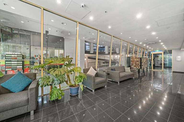 Lobby 4, City-edge 1-bed Apartment With Pool Access, Canberra
