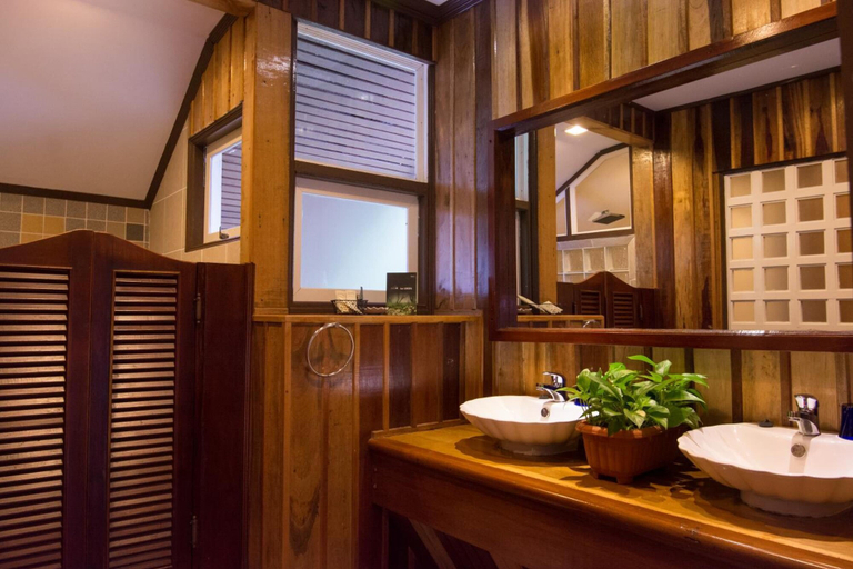 Bathroom 4, Sutera Sanctuary at Kinabalu Park, Ranau