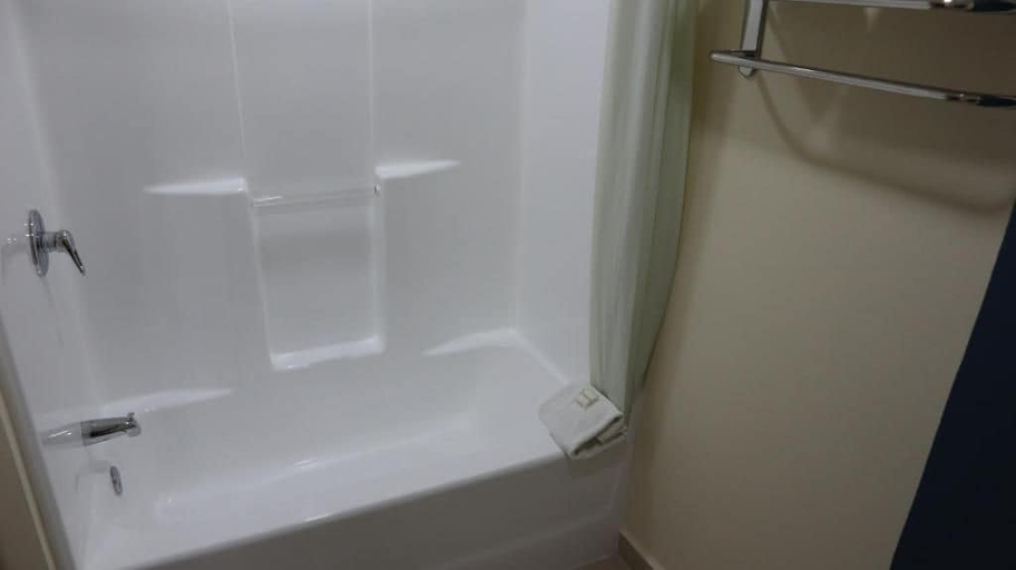 Bathroom 4, Rio Vista Inn, Tampico