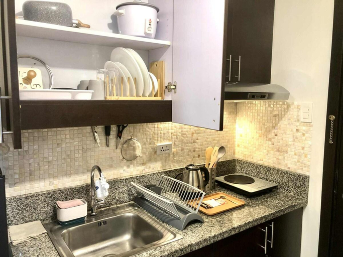 Others 4, Cozy Staycation Unit at Pioneer Woodlands MRT Boni, Manila City