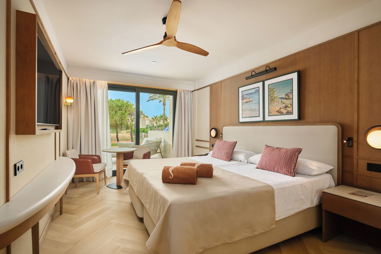 Bedroom 3, Hipotels Hipocampo Palace & Spa, Baleares