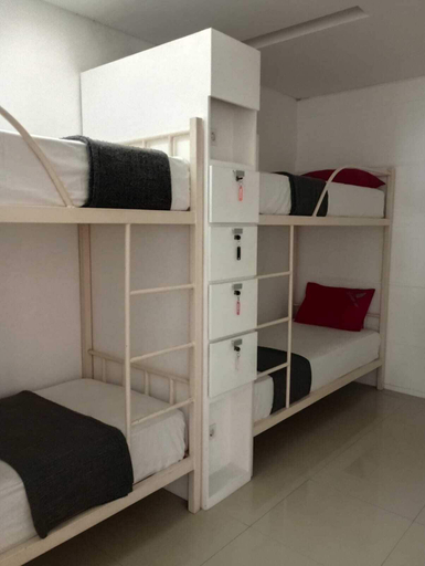 Room 3, new poppies hotel, Lombok