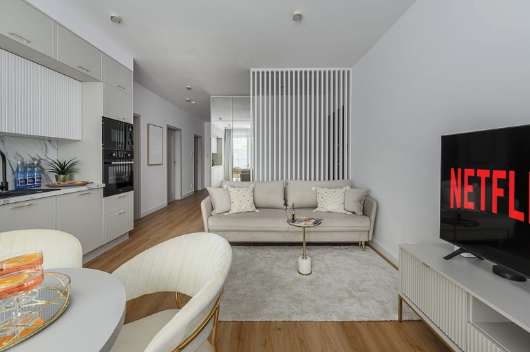 Living room 4, Family Home Steps From the Beach, Warsaw
