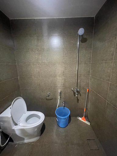 Bathroom 2, Rehmaniya Cottage, Sajjan Gali by LMC, Hazara