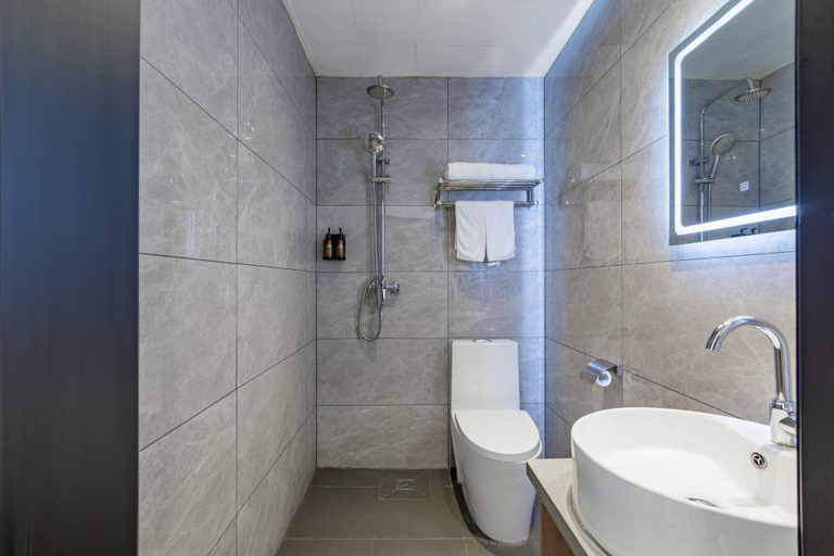 Bathroom 3, GreenTree Inn Chaoyang Shuangta District Bus Station, Chaoyang