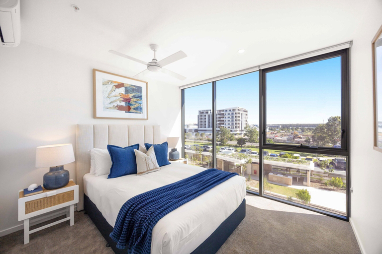 Room 5, Poolside 2-bed Apartment at Lake Kawana, Caloundra - Kawana