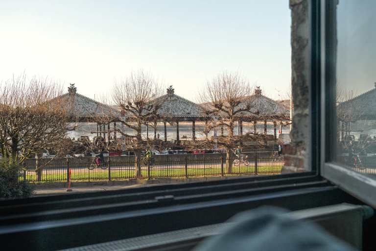 View 5, Spacious riverside apartment for 9, Antwerpen