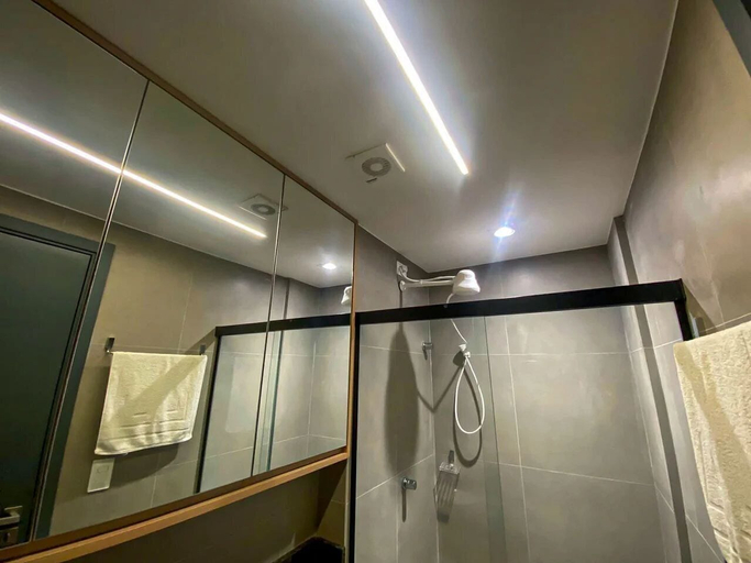 Bathroom 3, Waimea Beach por YOLO, Ipojuca
