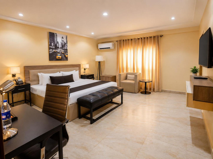 Bedroom 3, GolfView Suites and Conference Center, Kosofe