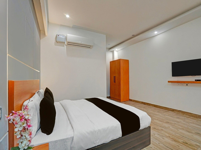Room 3, Deluxe Townhouse Sector 9 Gurgaon, Gurgaon