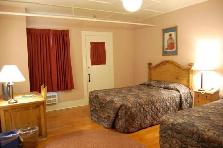 Bedroom 3, Glacier Park Lodge, Glacier