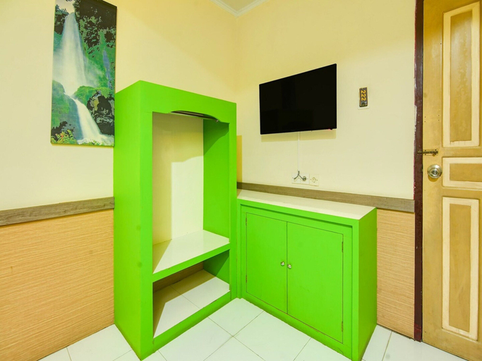 Room 4, Cozy Double Escape W/ Free Wifi and Parking, Makassar
