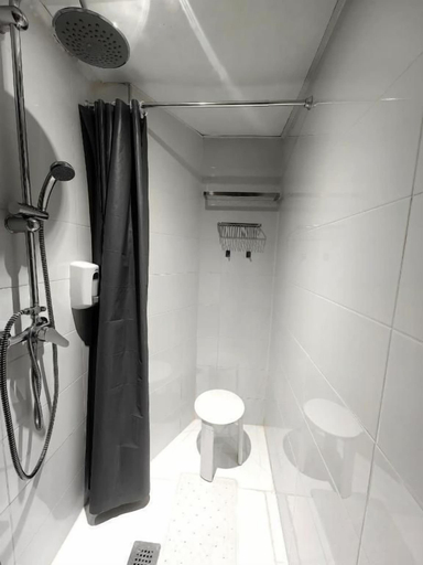 Bathroom 4, Siesta & Go - Hostel, Madrid