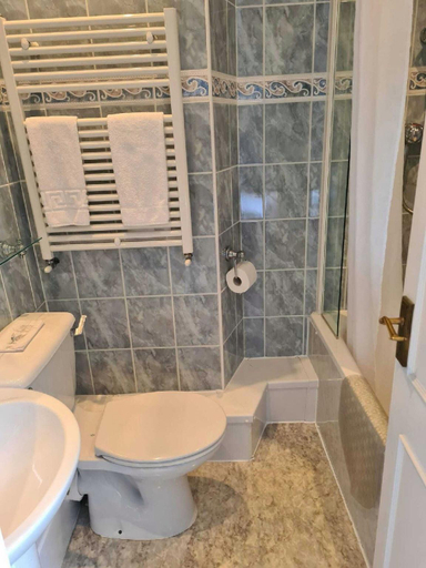Bathroom 3, Norcroft Guest House Vegetarian B&B., Cumbria