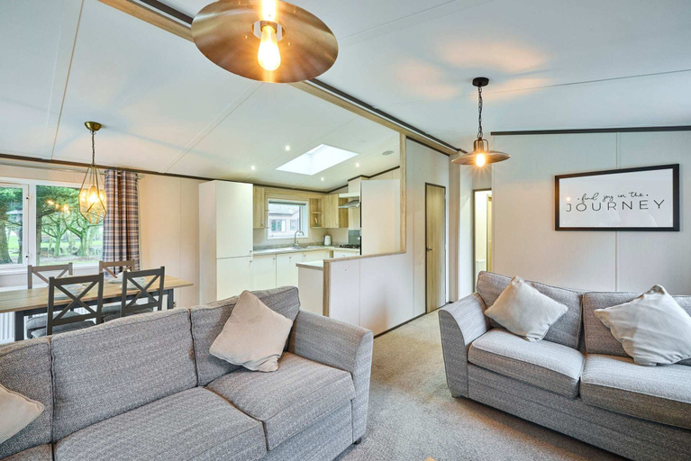 Room 5, Host Stay Lotus Lodge, East Riding of Yorkshire