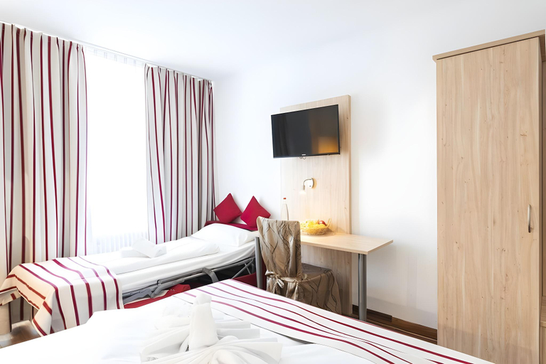 Bedroom 3, Hotel Hansa, Stuttgart