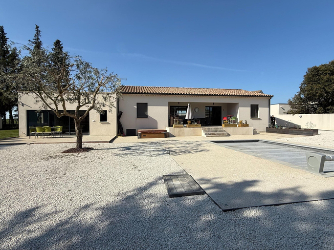 Exterior 3, Villa With Pool and Jacuzzi Near Chateauneuf-du-pape - 13 People, Vaucluse