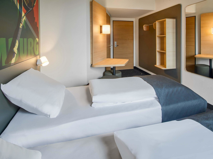 Bedroom 2, B&B Hotel Bad Homburg, Hochtaunuskreis