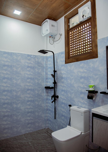 Bathroom 5, Bay Dreams Beach Hotel & Surf Camp, Pothuvil