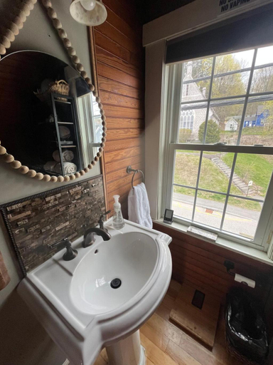 Bathroom, Historic Hallowell AptViewsHot TubWalk Downtown, Kennebec