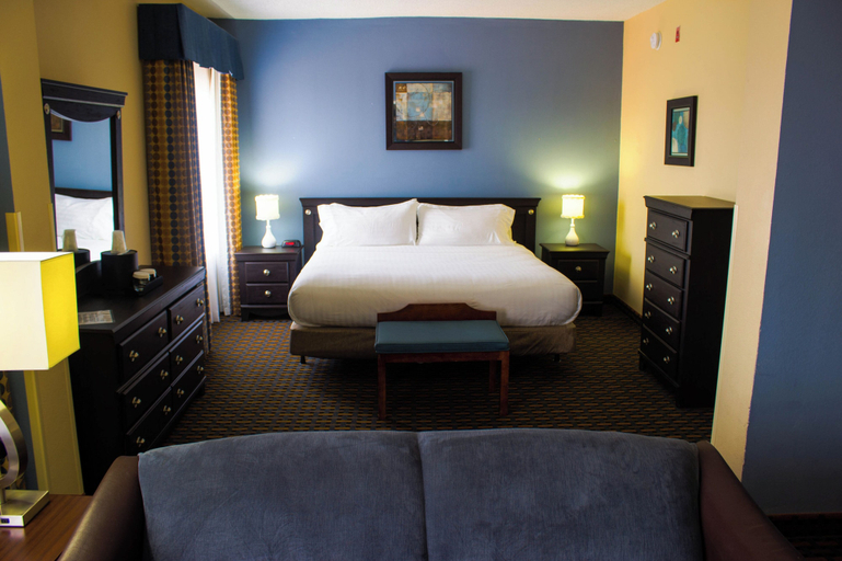 Bedroom 2, Holiday Inn Express & Suites SANFORD by IHG, Lee
