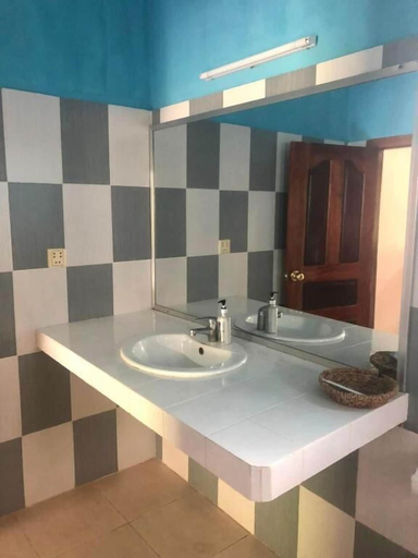 Bathroom 4, Atmaland Resort, Kaeb