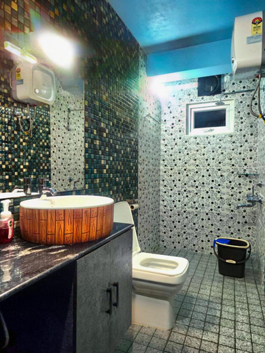 Bathroom 3, Lavender Guesthouse, East Khasi Hills