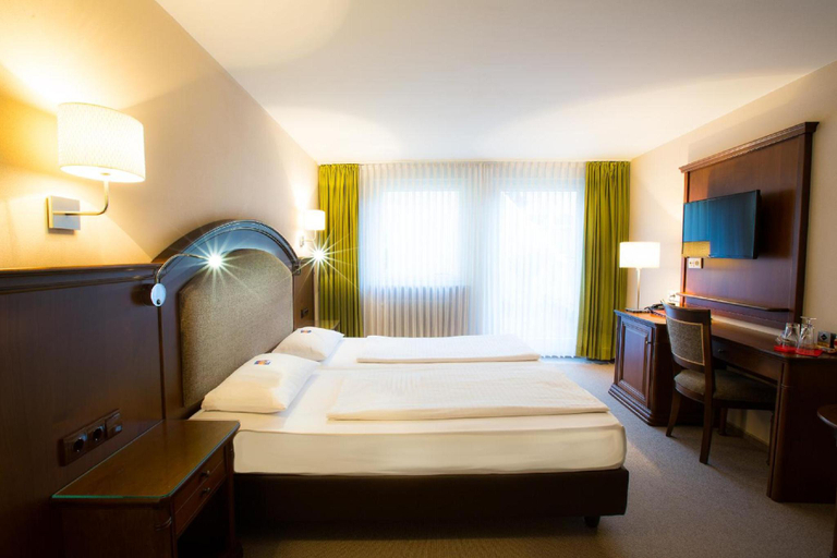 Bedroom 3, Burghotel Nurnberg, Nürnberg