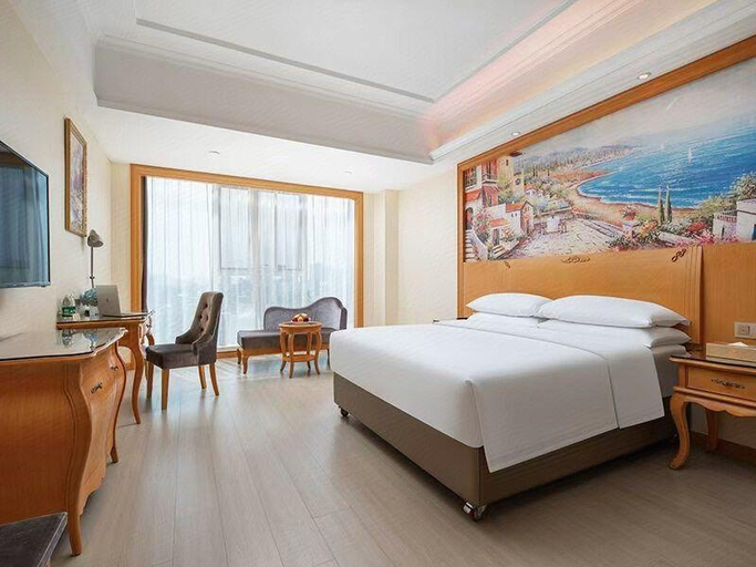 Bedroom 2, Vienna Hotel Guangxi Laibin North Station, Laibin