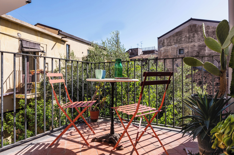 Balcony 4, Classic Apartment La Maddalena by Wonderful Italy, Catania