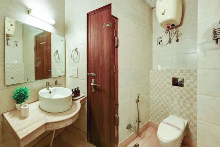 Bathroom 3, Fabhotel Rivlet Inn, Delhi