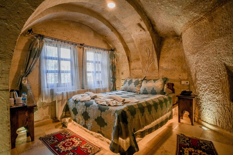 Bedroom 4, Shoestring Cave House, Nevşehir