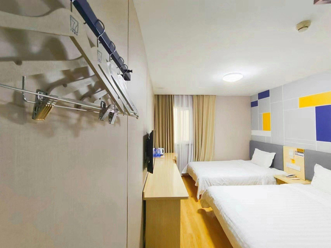 Bedroom 3, 7 Days Inn Beijing Tiananmen Square, Beijing