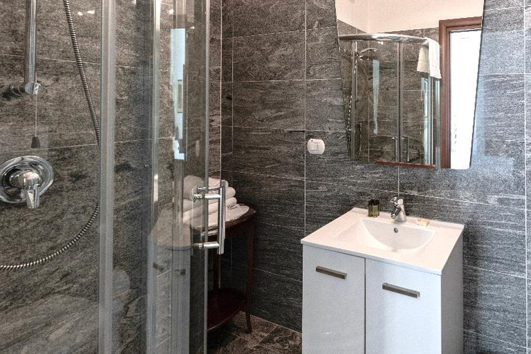 Bathroom 5, Aiello Suites Executive, Milano