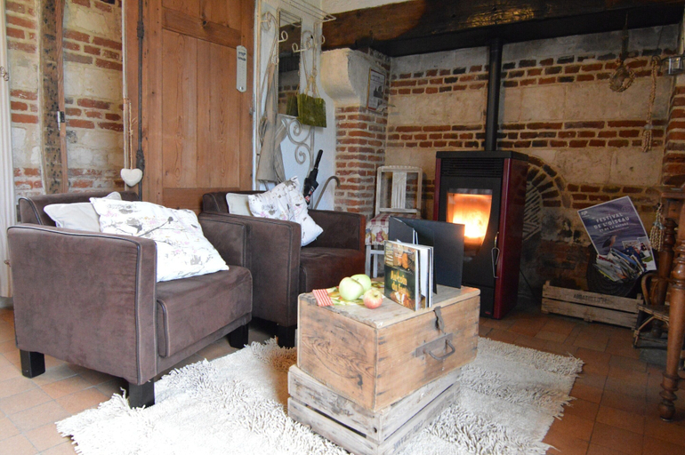 Living room 4, Pretty Little Picardy House by the Water, Somme