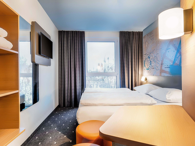 Bedroom 3, B&B Hotel Bochum-City, Bochum