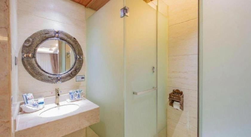 Bathroom 3, Huangma Holiday Nanhai Museum Hotel, Haikou