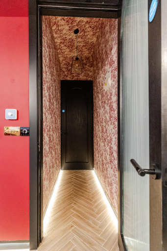 Public Area 3, Bold design-led apartment in the Jewellery Quarter, Birmingham