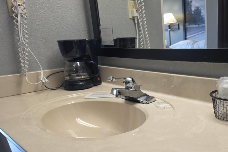 Bathroom 4, Super 8 by Wyndham Cloverdale IN, Putnam
